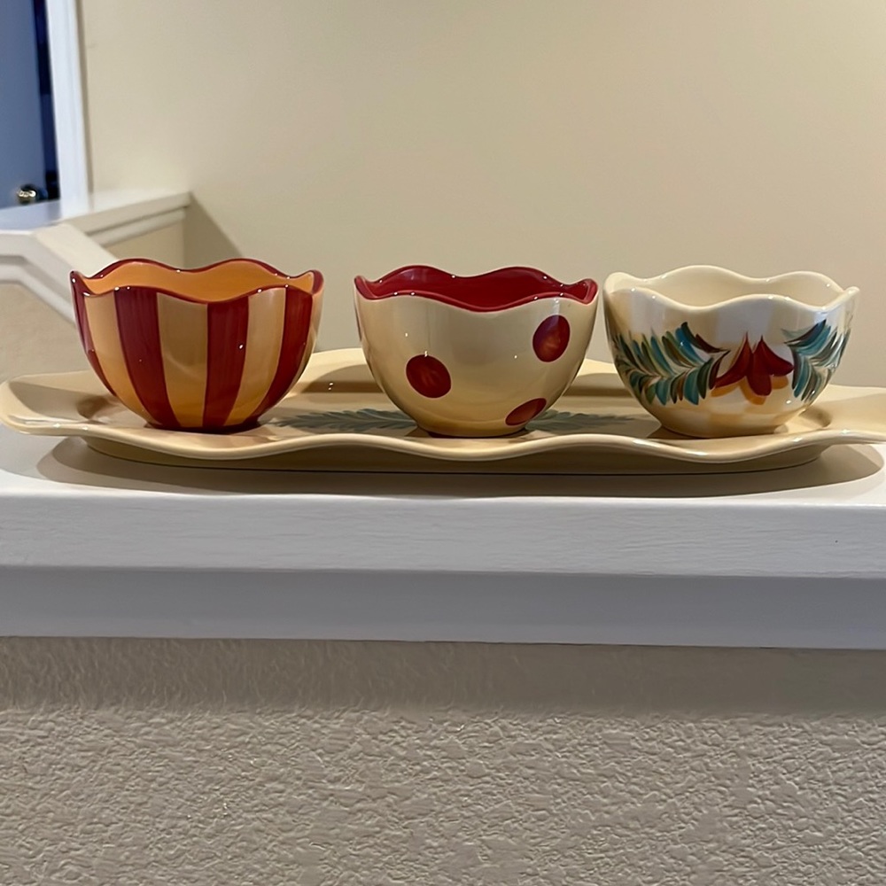 Southern Living at Home 3 Condiment Bowls with Tray